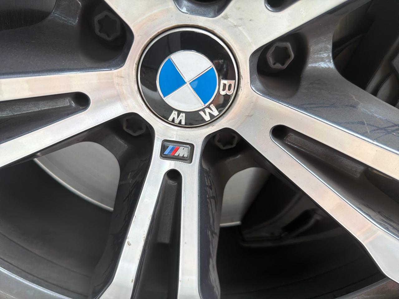 BMW X7  2024