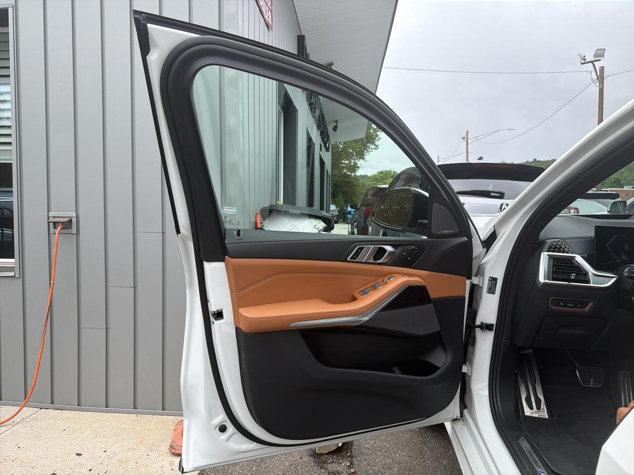 BMW X7  2024