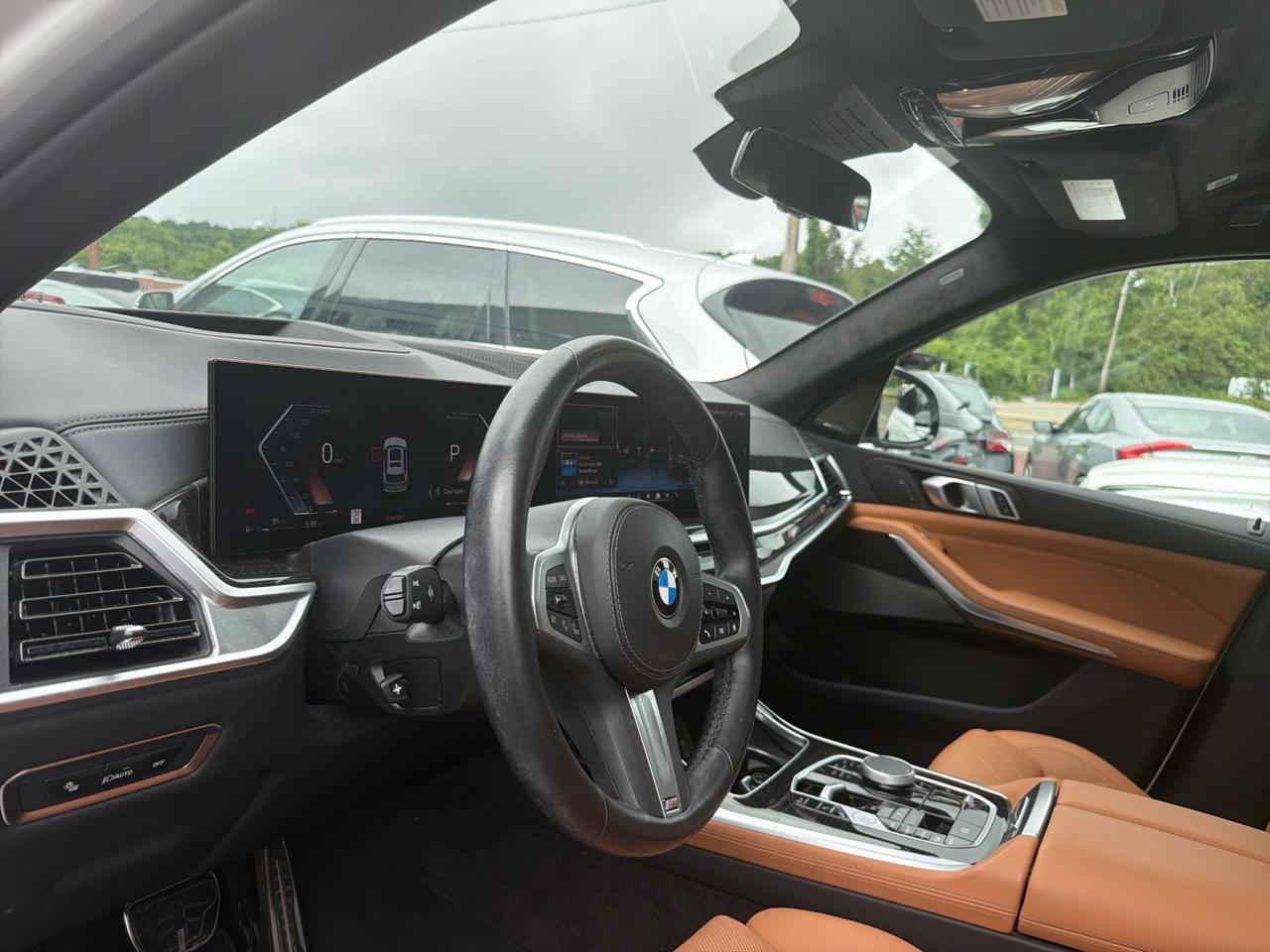 BMW X7  2024