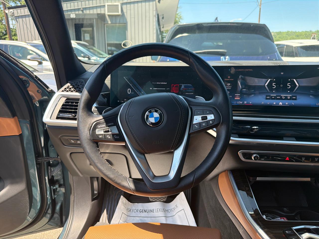 BMW X5 xDrive40i Sports Activity Vehicle 2024