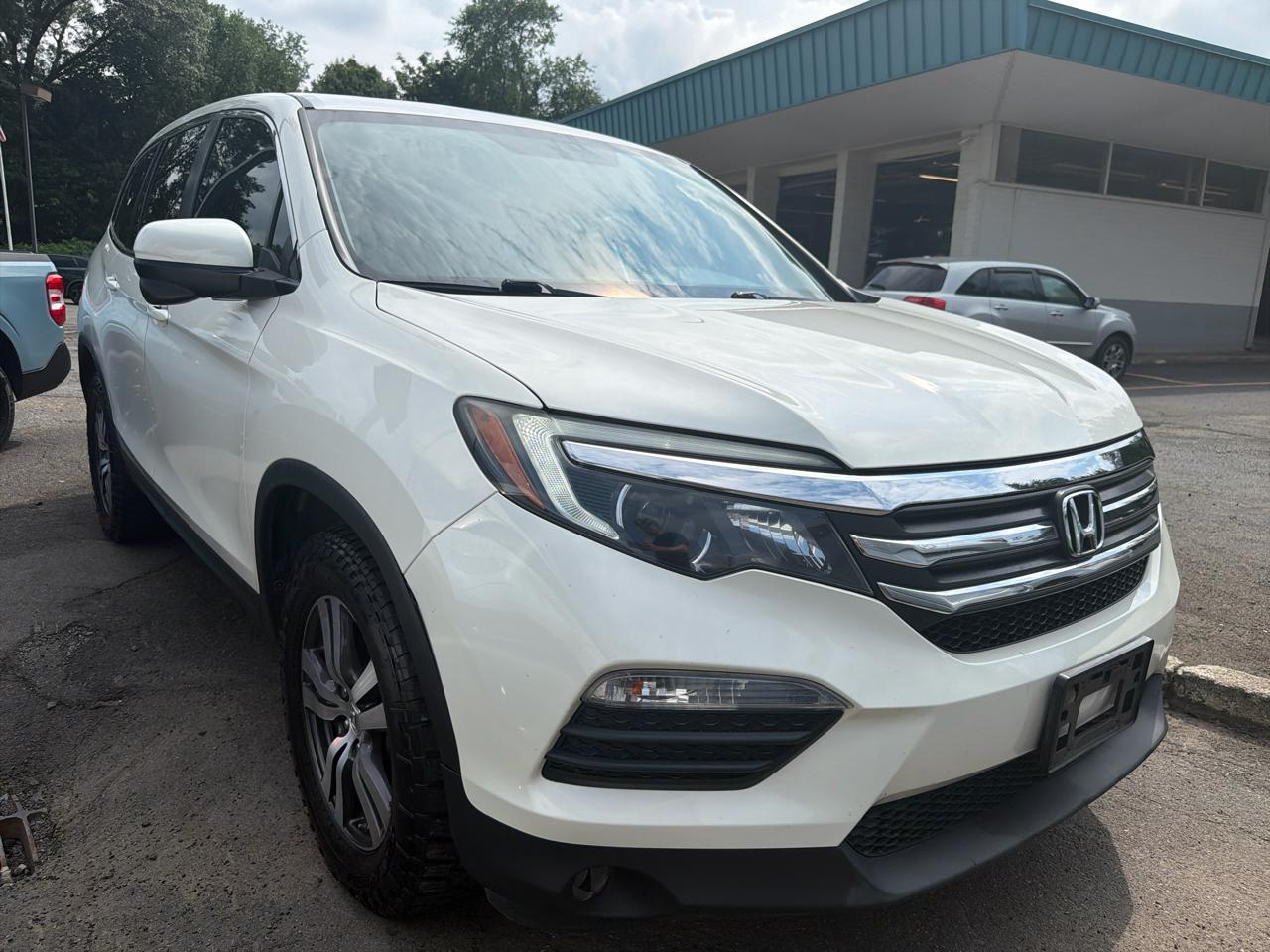 Honda Pilot EX-L w/Navigation AWD 2017