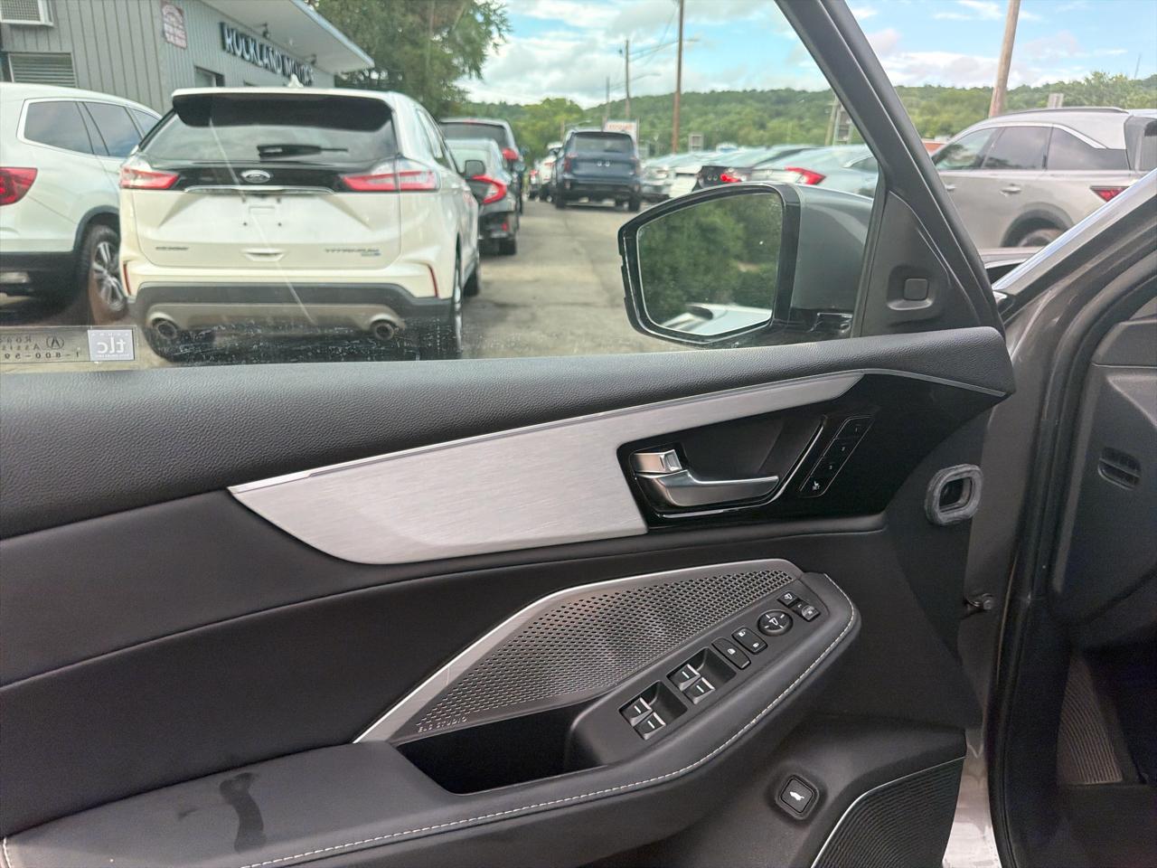 Acura MDX SH-AWD w/Technology Package 2023