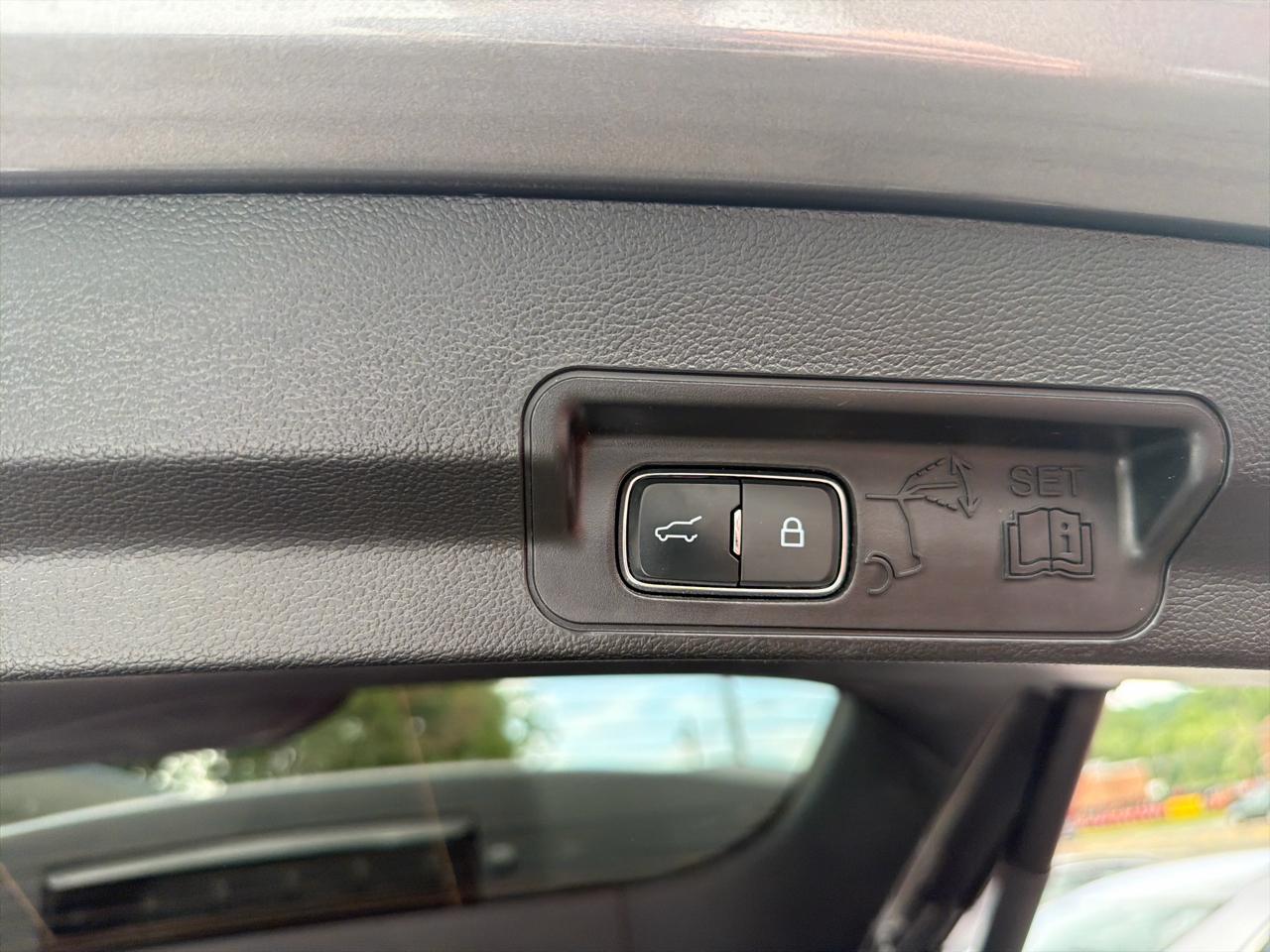 Ford Explorer XLT 2023