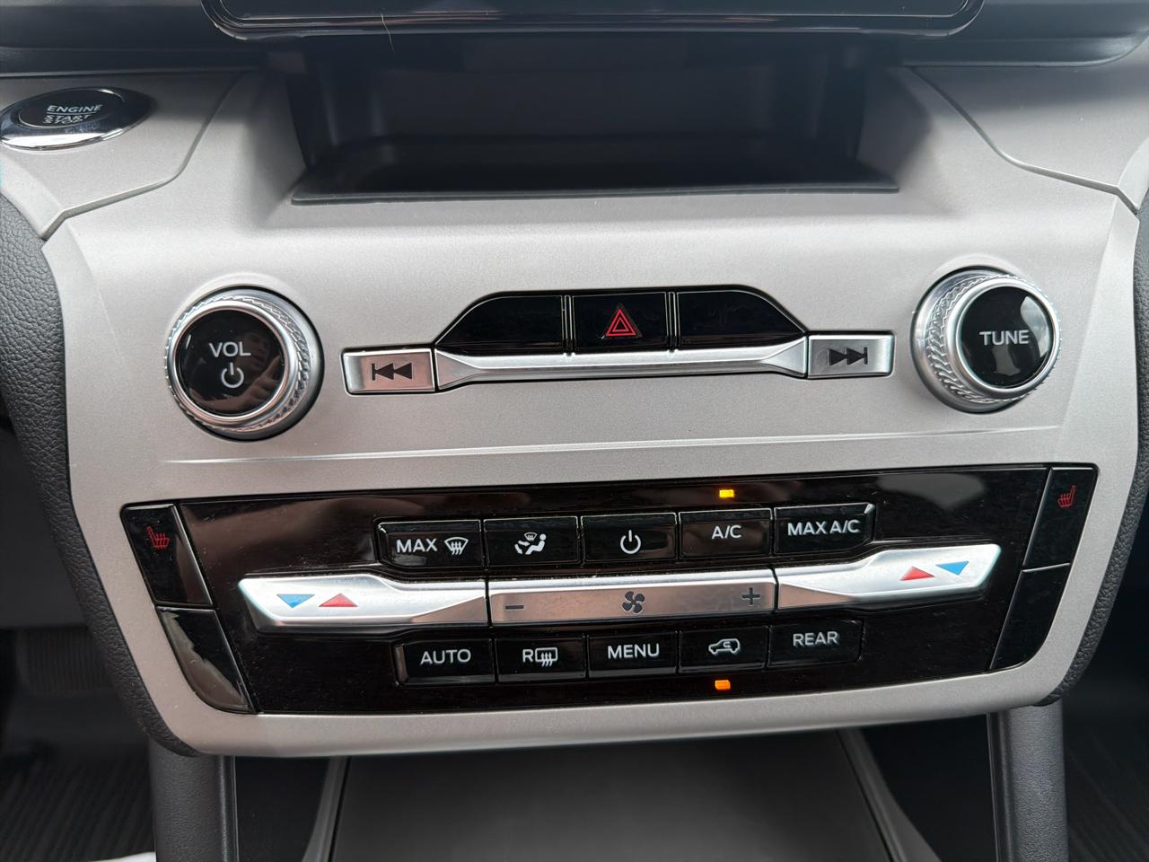 Ford Explorer XLT 2023