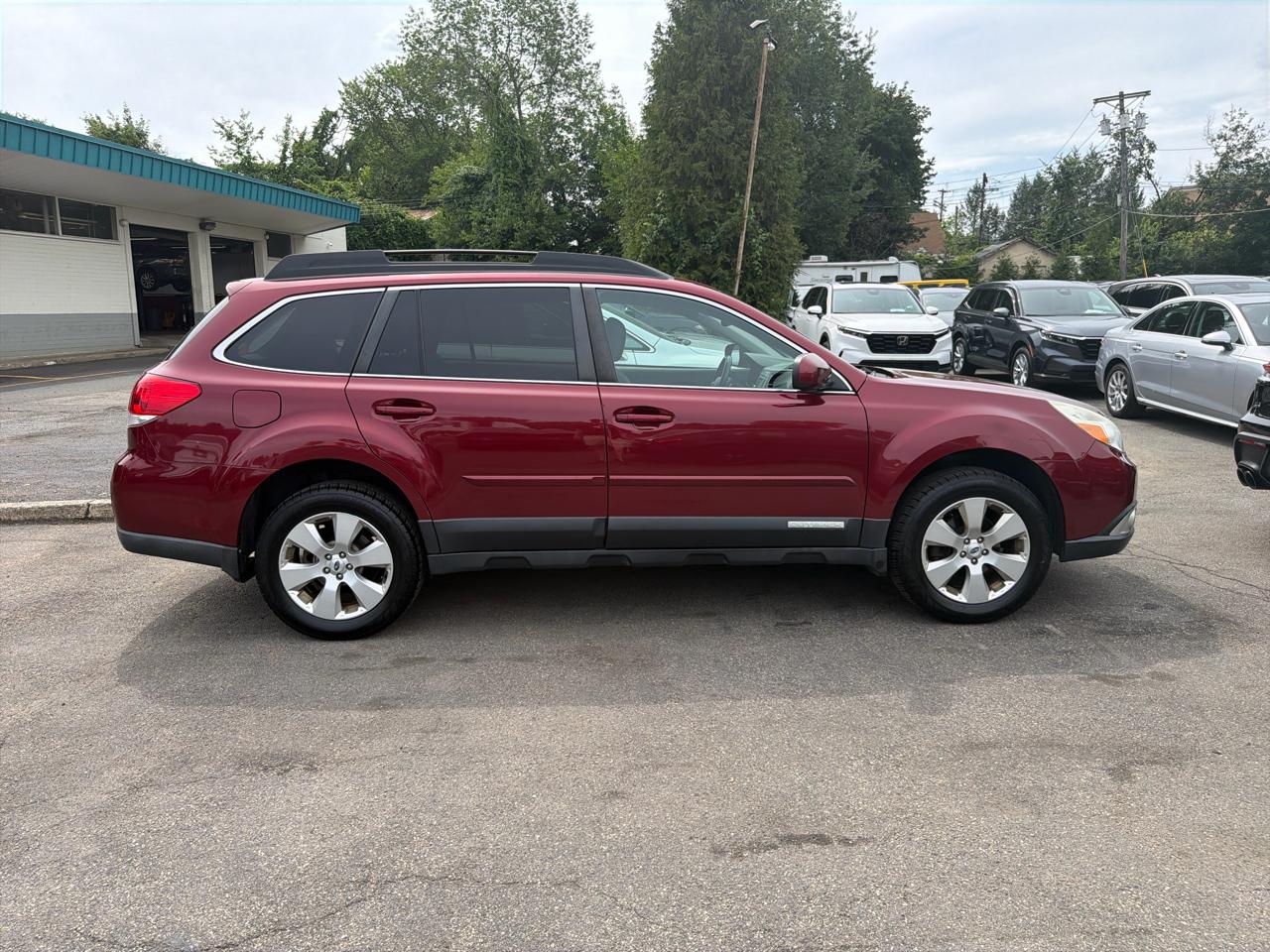 Subaru Outback 4dr Wgn H4 Auto 2.5i Limited 2012