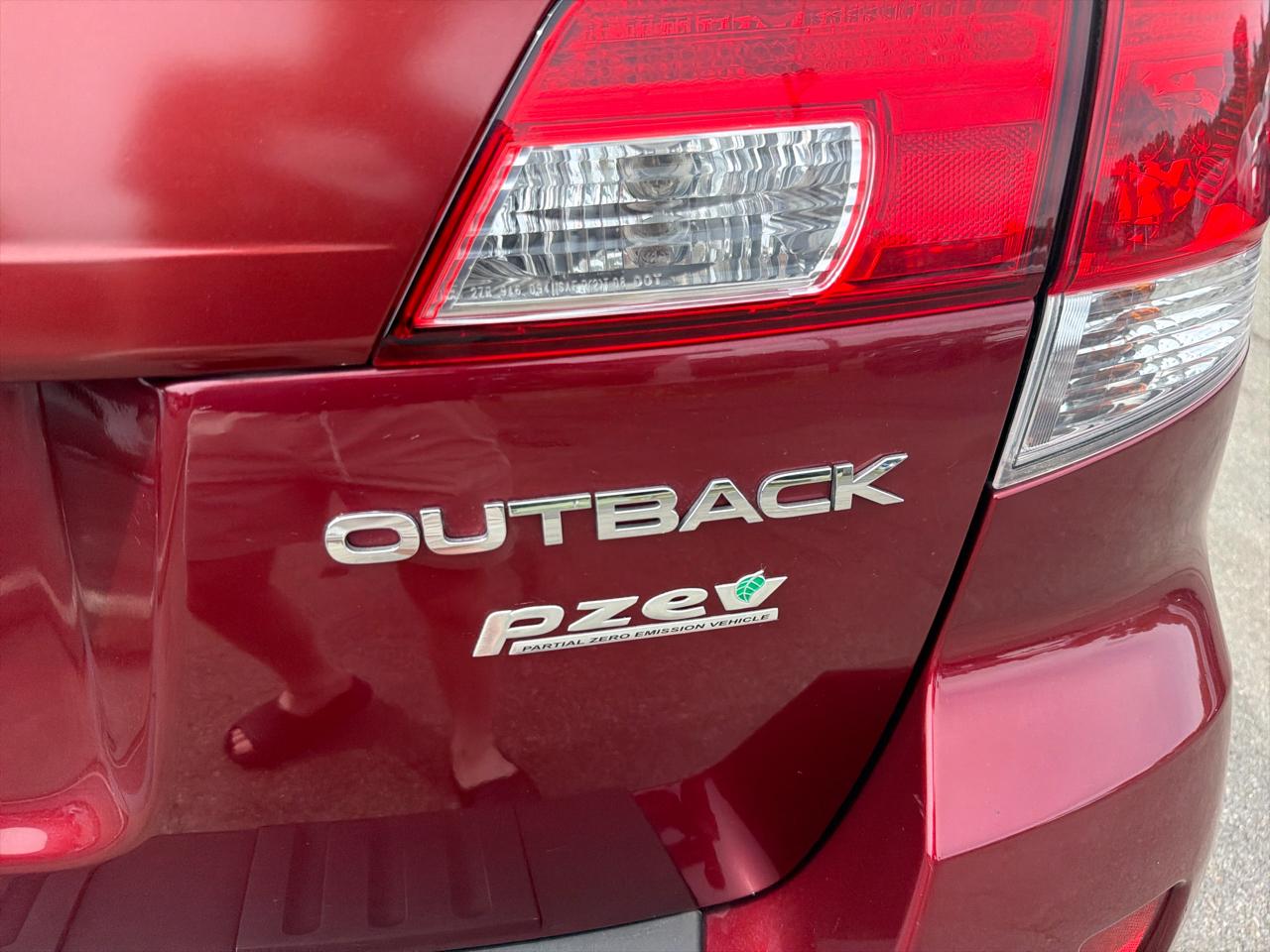 Subaru Outback 4dr Wgn H4 Auto 2.5i Limited 2012