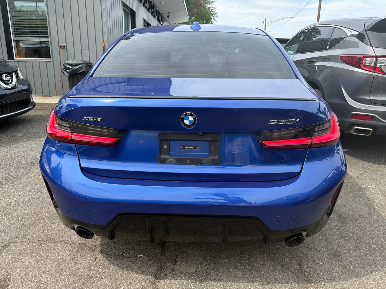 BMW 3 Series  2023