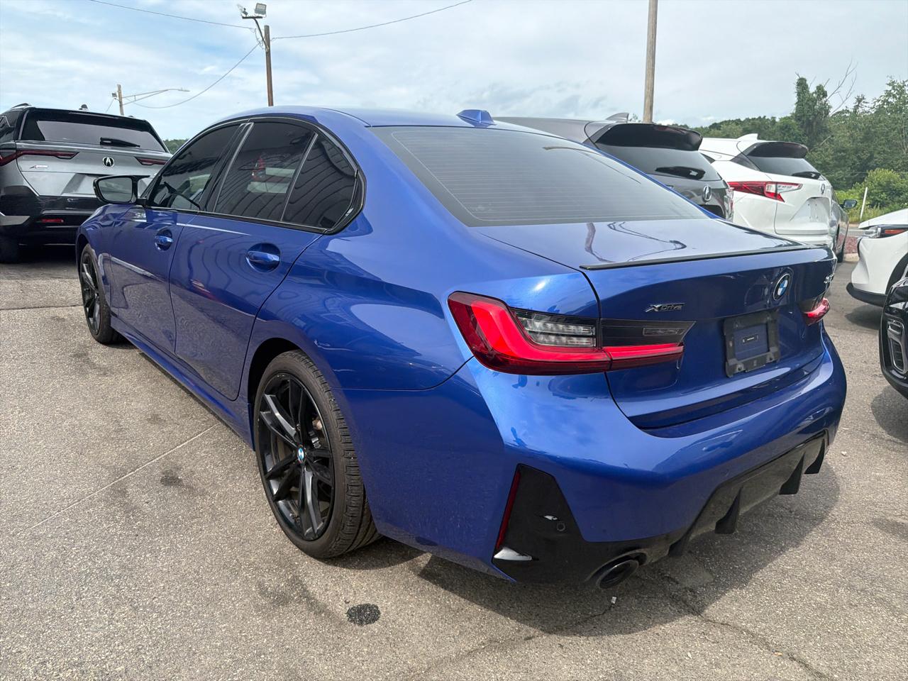 BMW 3 Series  2023