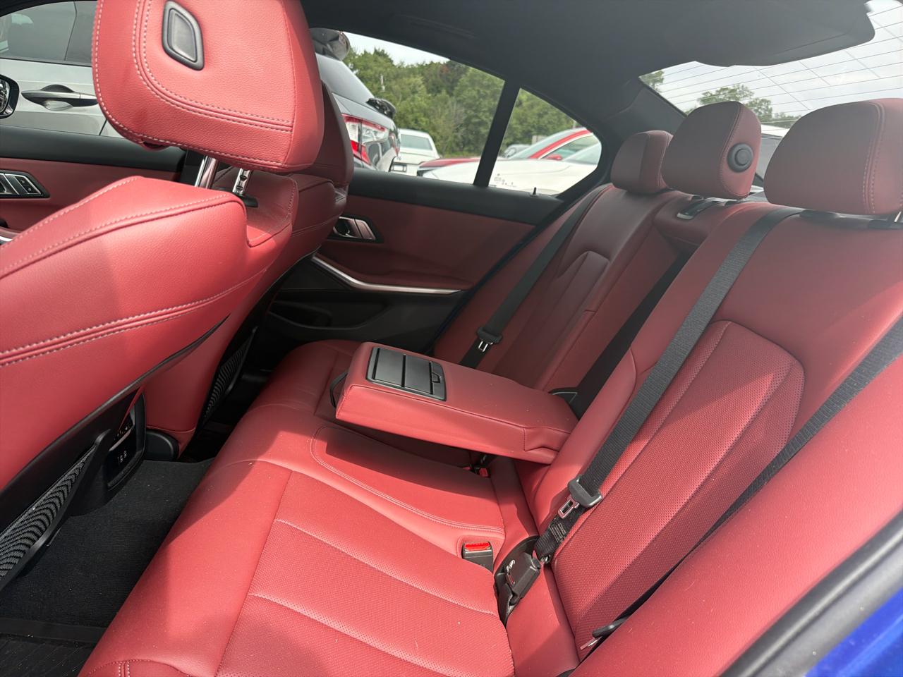 BMW 3 Series  2023