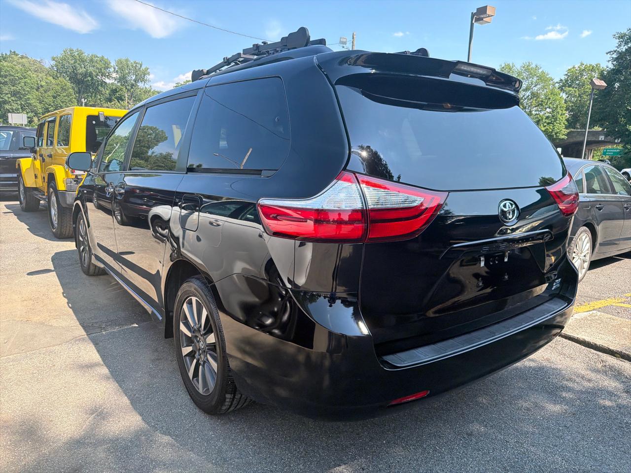 Toyota Sienna Limited Premium AWD 7-Passenger (Natl) 2018