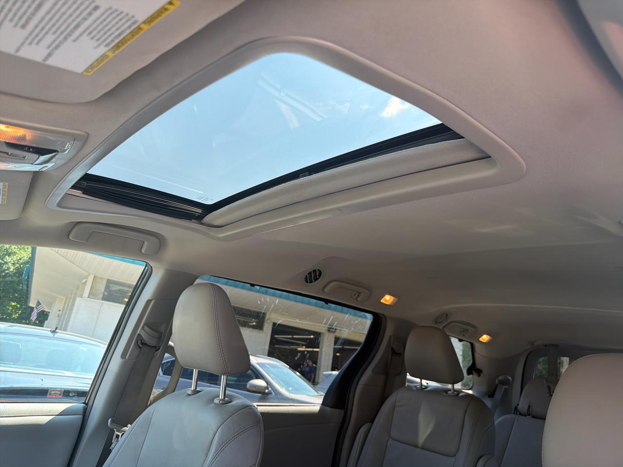 Toyota Sienna Limited Premium AWD 7-Passenger (Natl) 2018