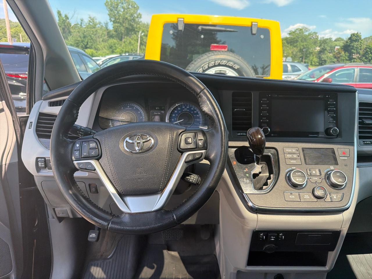 Toyota Sienna Limited Premium AWD 7-Passenger (Natl) 2018