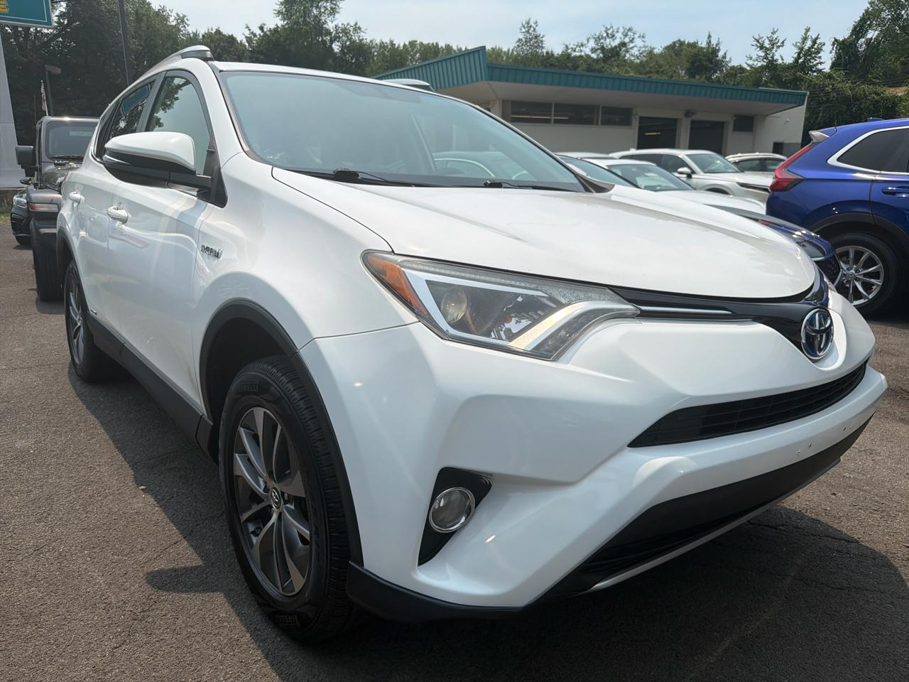 Toyota RAV4 Hybrid AWD 4dr XLE (Natl) 2016
