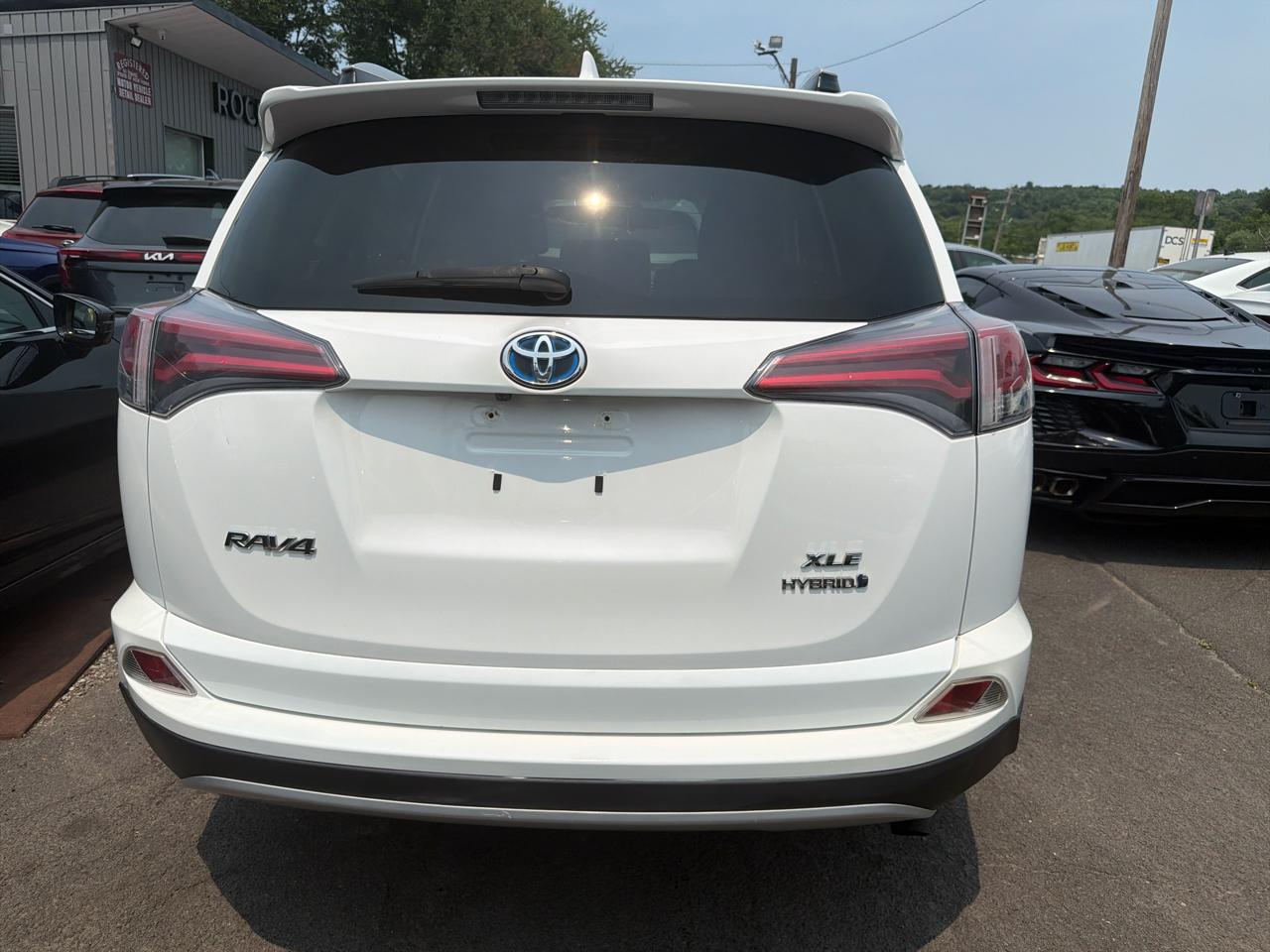 Toyota RAV4 Hybrid AWD 4dr XLE (Natl) 2016