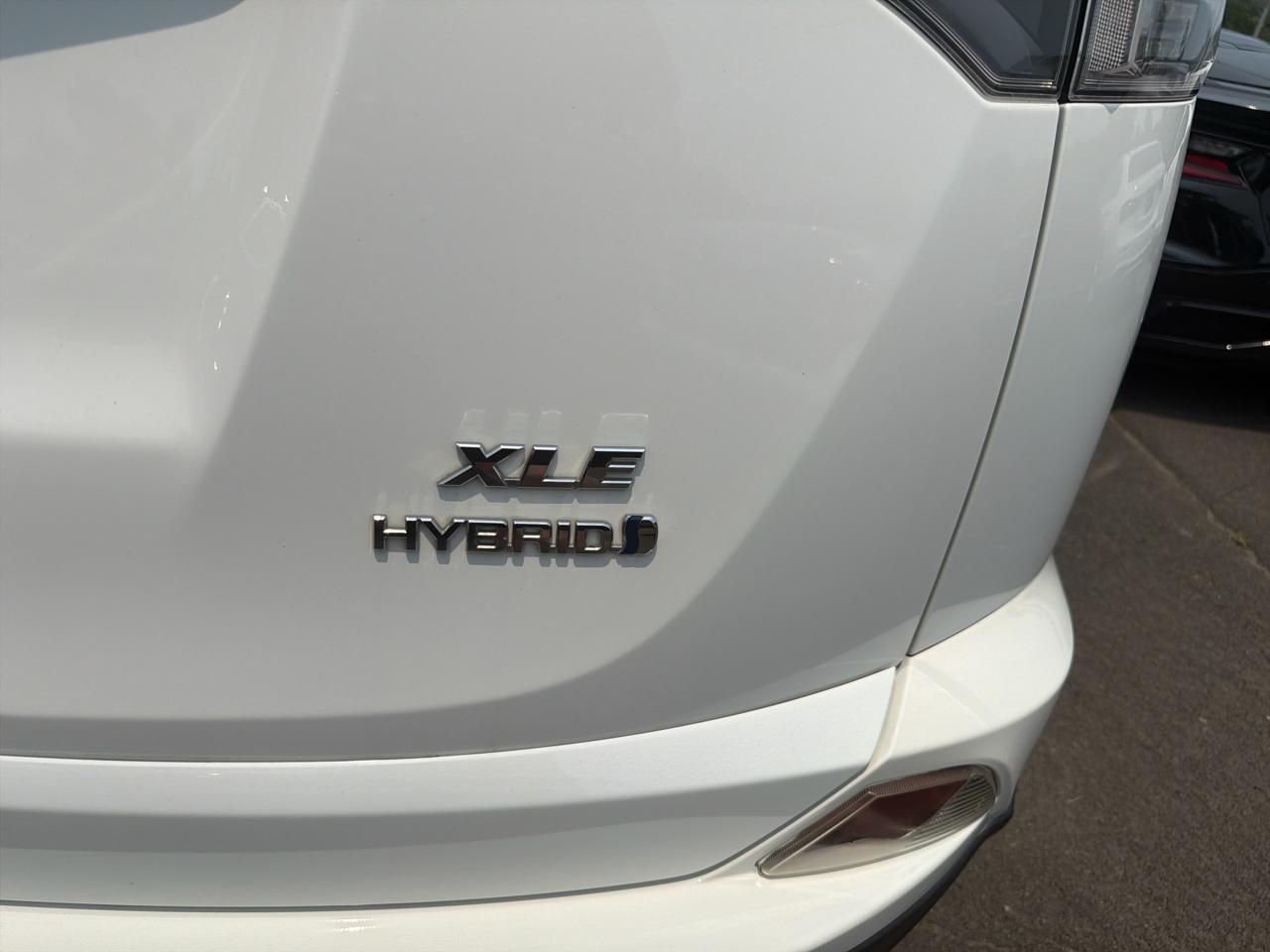 Toyota RAV4 Hybrid AWD 4dr XLE (Natl) 2016