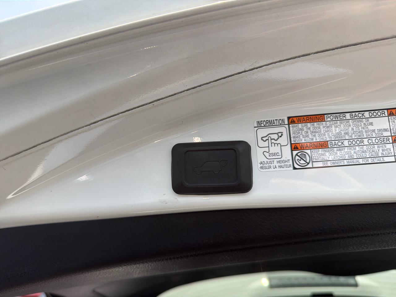 Toyota RAV4 Hybrid AWD 4dr XLE (Natl) 2016