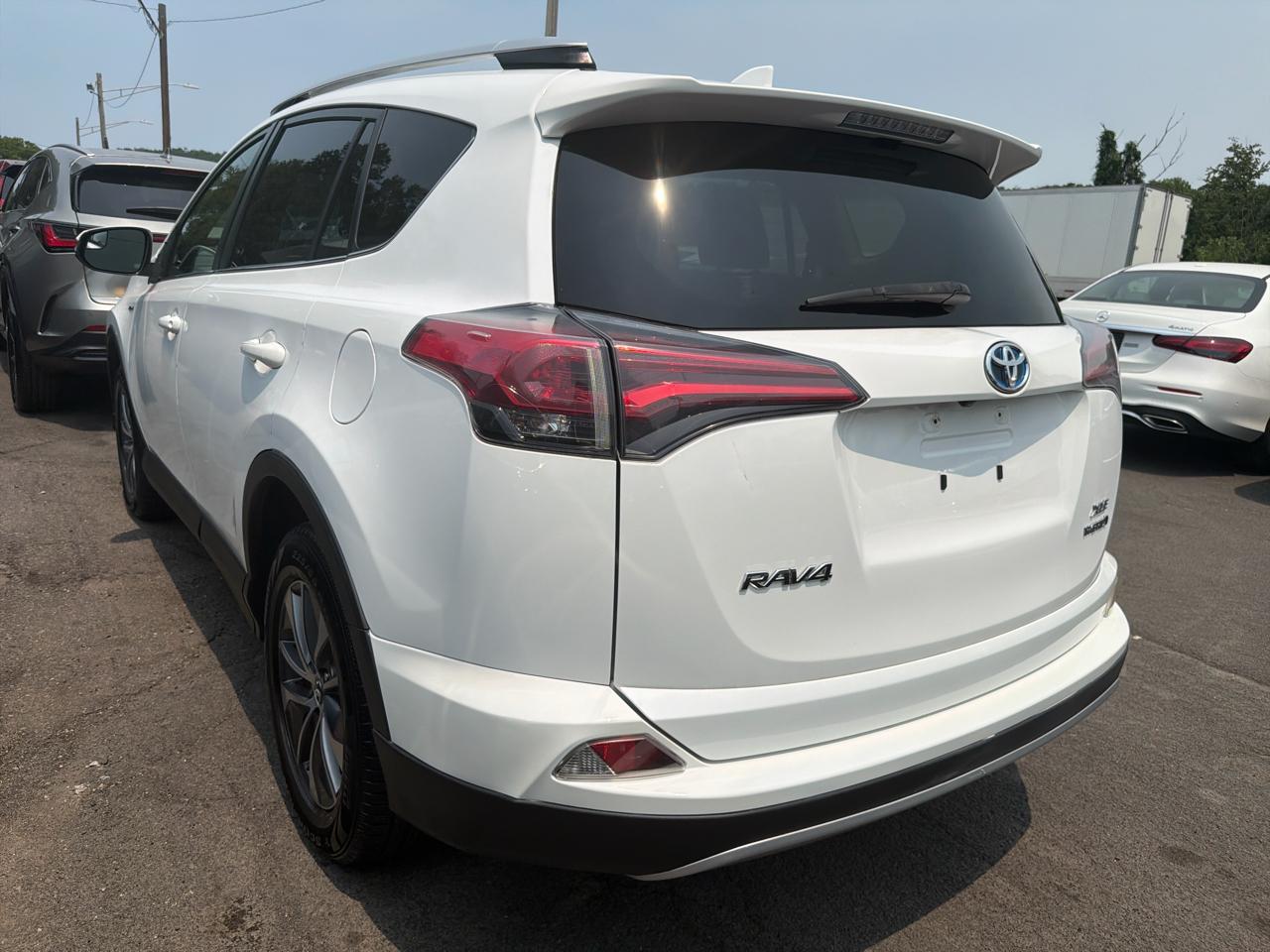 Toyota RAV4 Hybrid AWD 4dr XLE (Natl) 2016