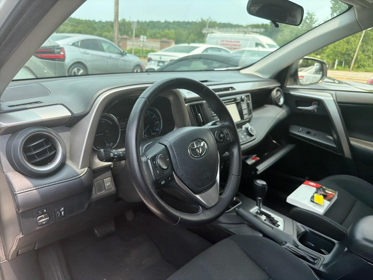 Toyota RAV4 Hybrid AWD 4dr XLE (Natl) 2016