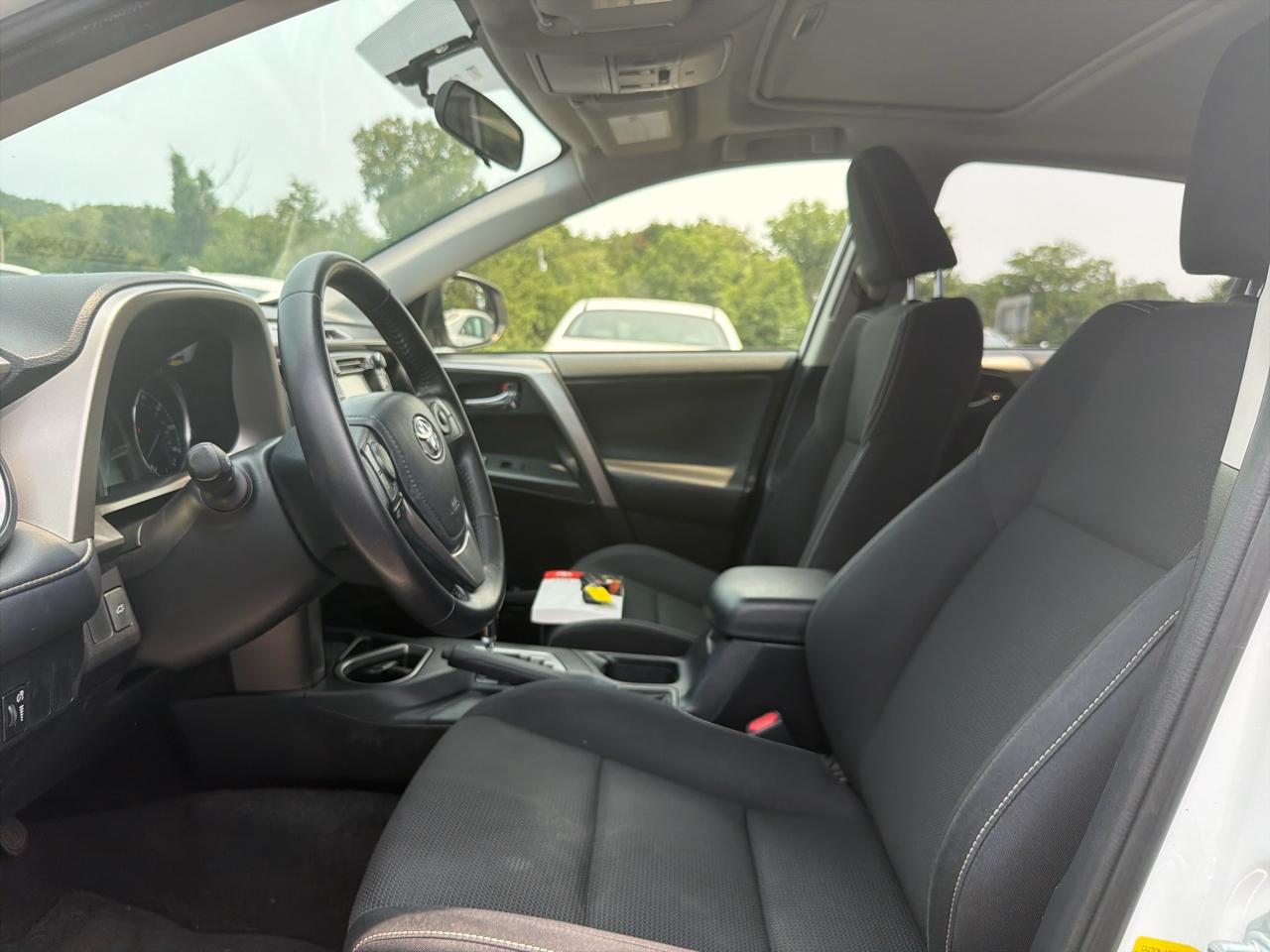 Toyota RAV4 Hybrid AWD 4dr XLE (Natl) 2016