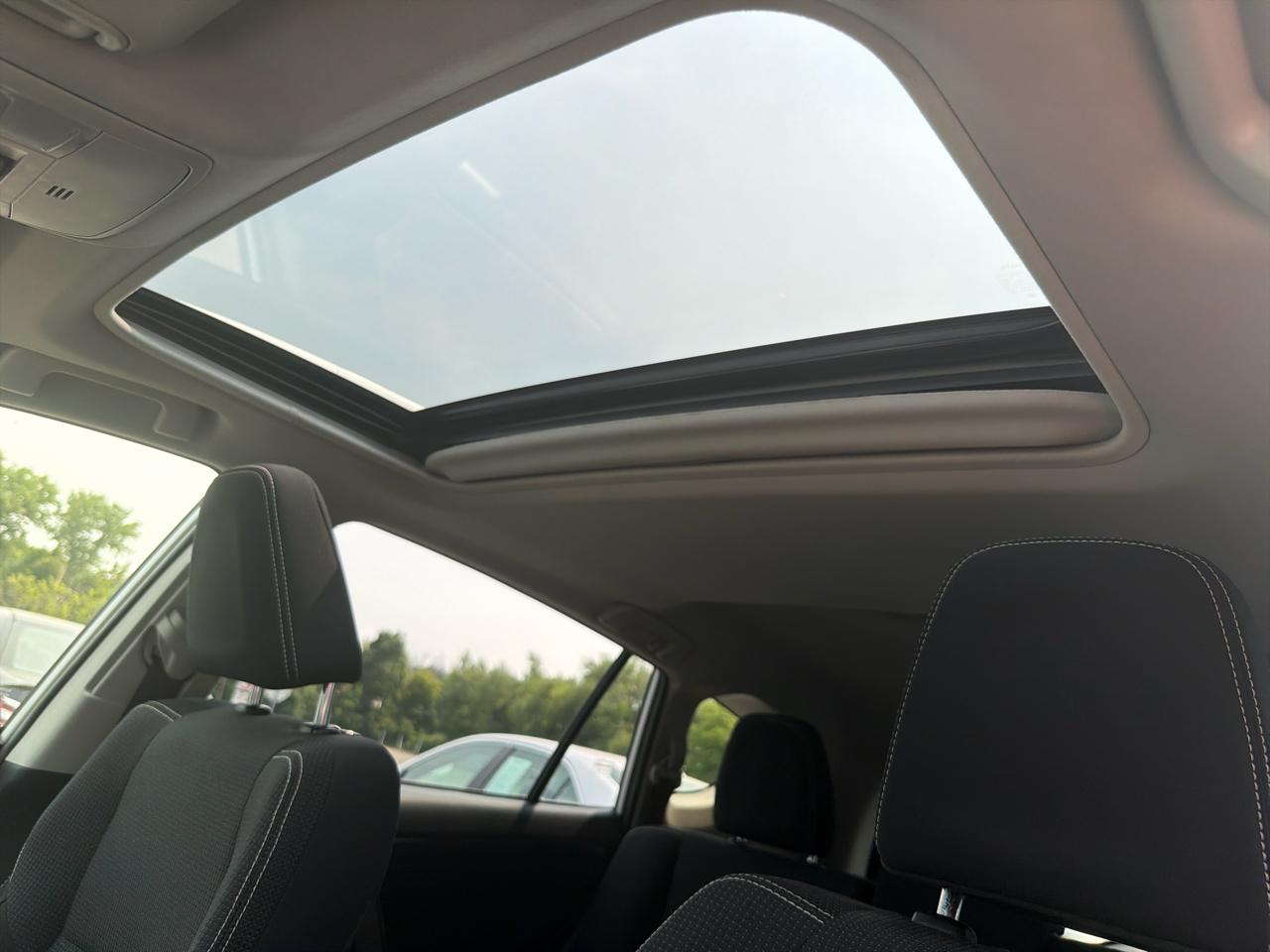 Toyota RAV4 Hybrid AWD 4dr XLE (Natl) 2016