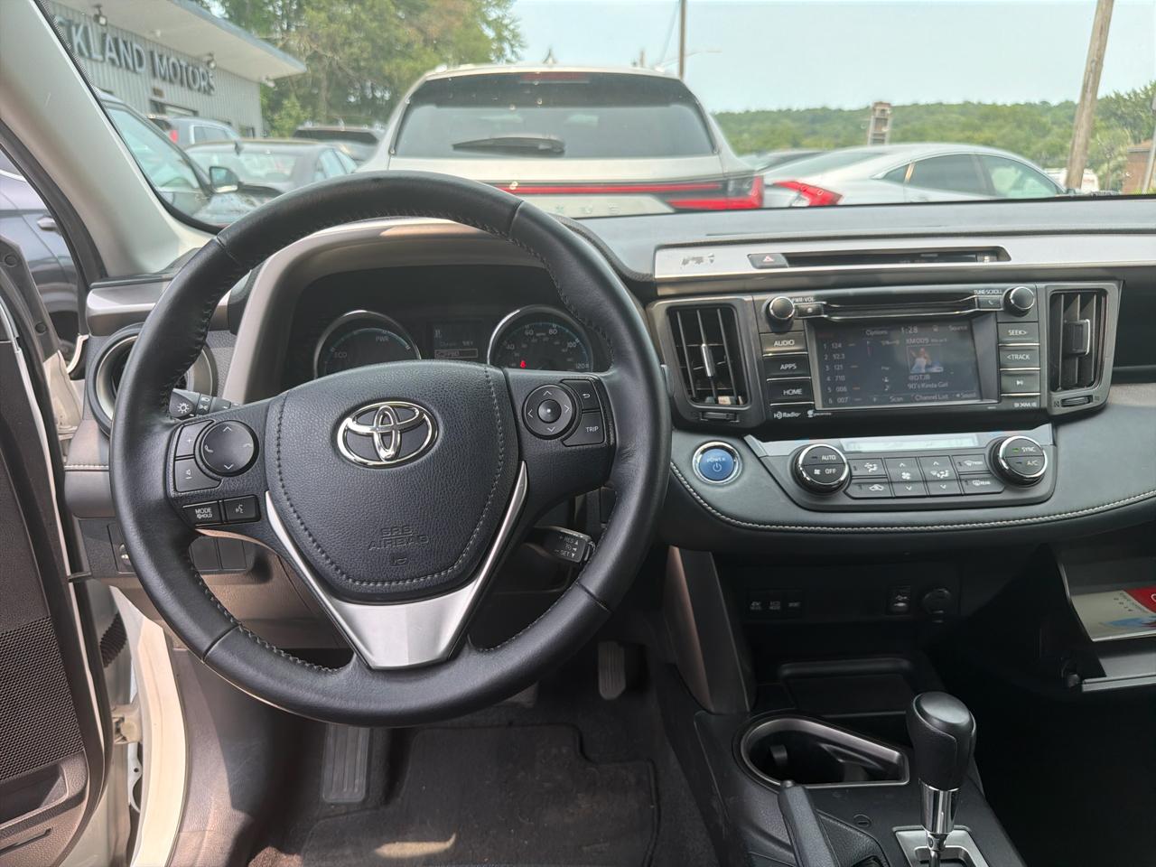 Toyota RAV4 Hybrid AWD 4dr XLE (Natl) 2016