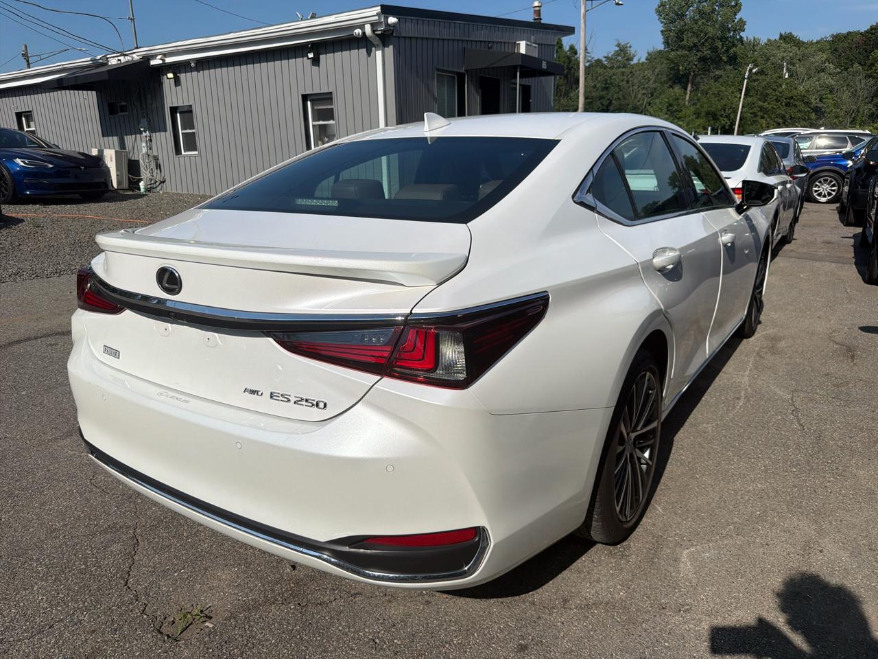 Lexus ES ES 250 AWD 2023