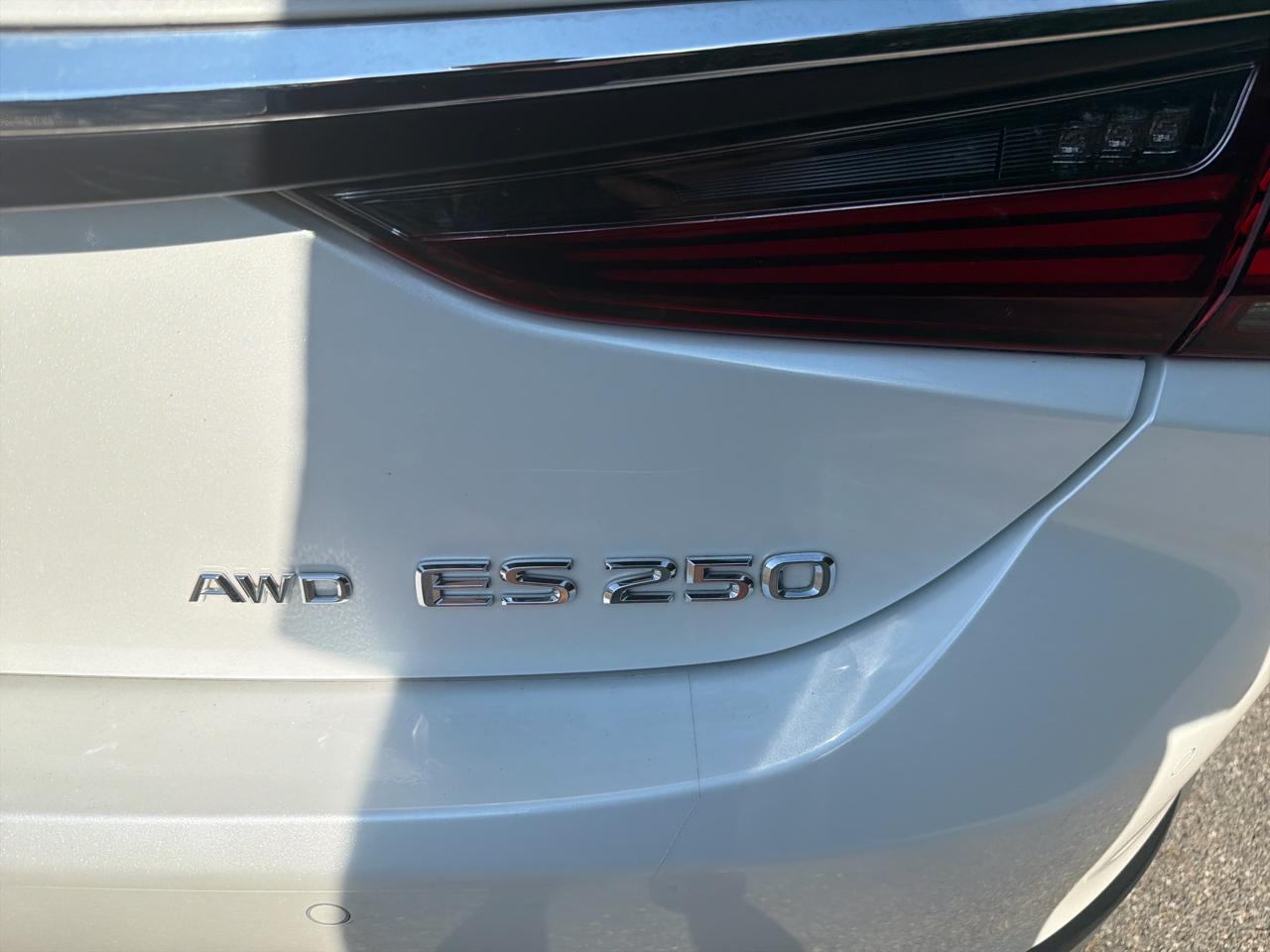 Lexus ES ES 250 AWD 2023