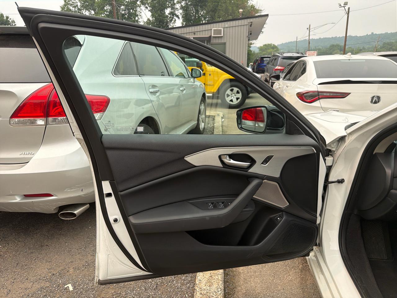 Acura TLX FWD w/Technology Package 2023