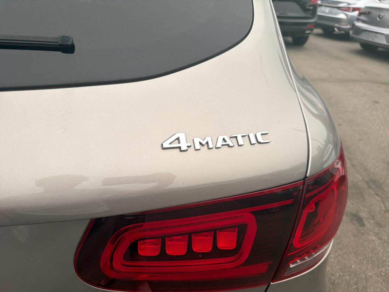 Mercedes-Benz GLC GLC 300 4MATIC SUV 2022