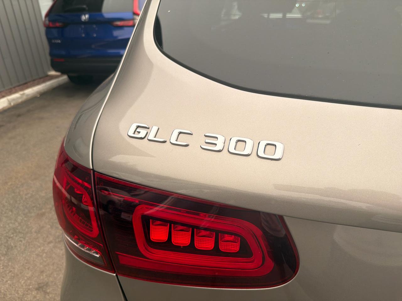 Mercedes-Benz GLC GLC 300 4MATIC SUV 2022