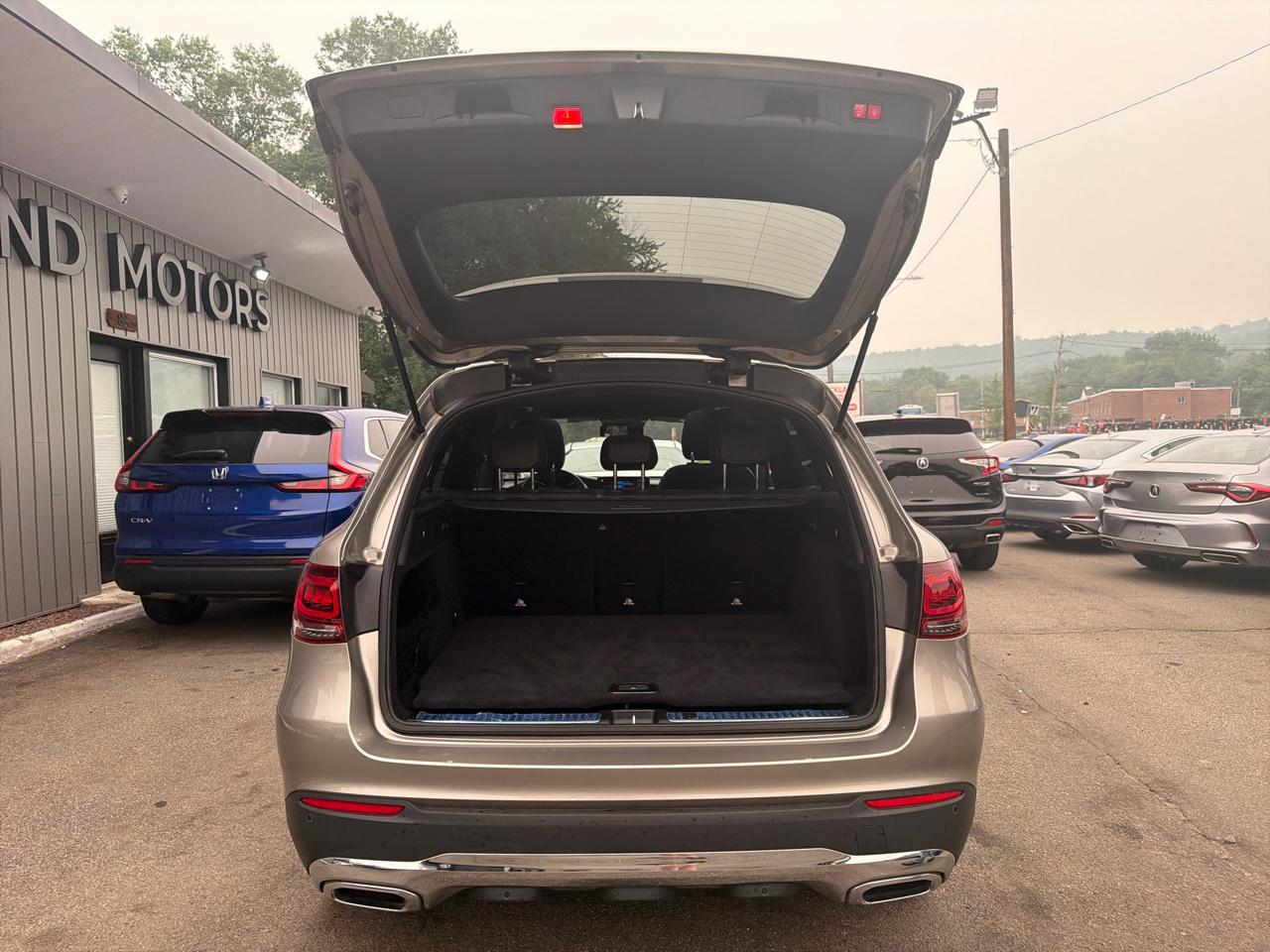 Mercedes-Benz GLC GLC 300 4MATIC SUV 2022
