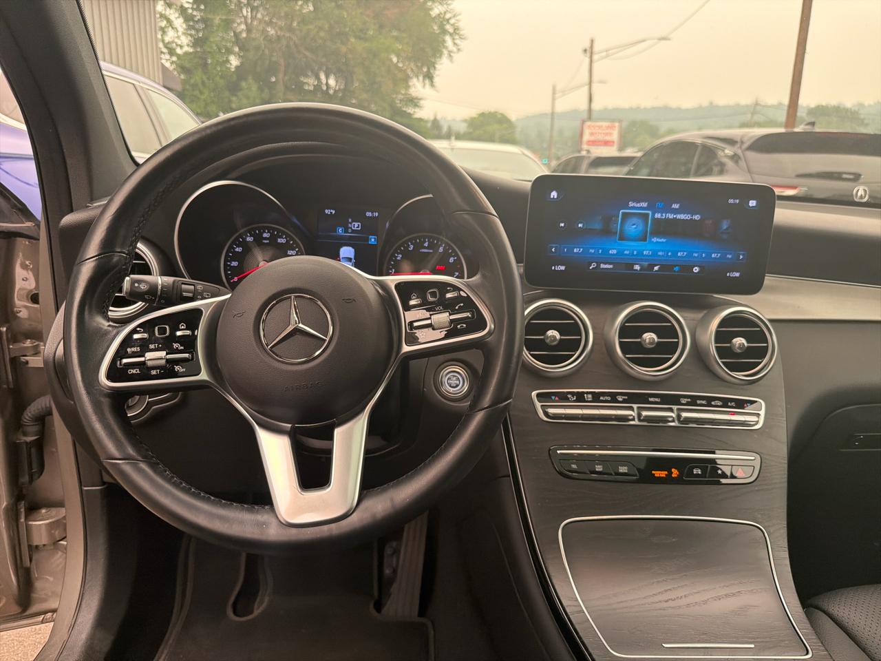 Mercedes-Benz GLC GLC 300 4MATIC SUV 2022