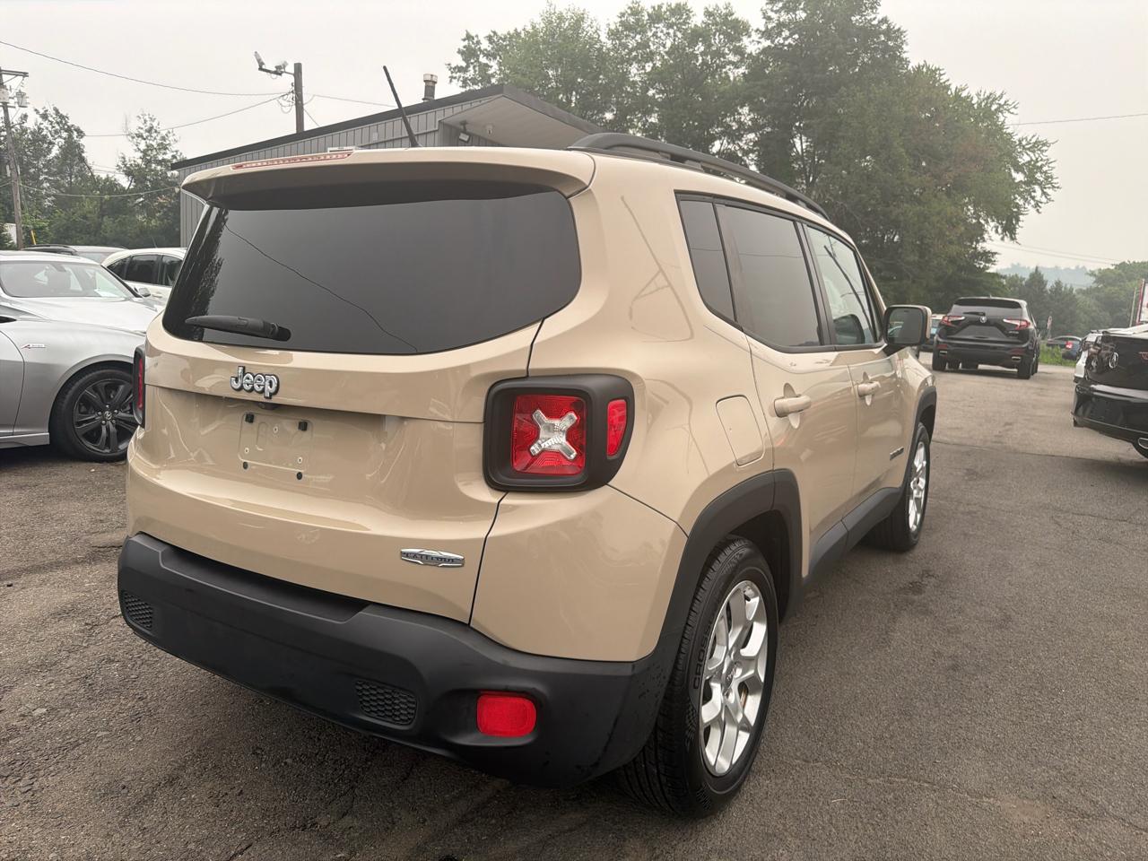 Jeep Renegade FWD 4dr Latitude 2016