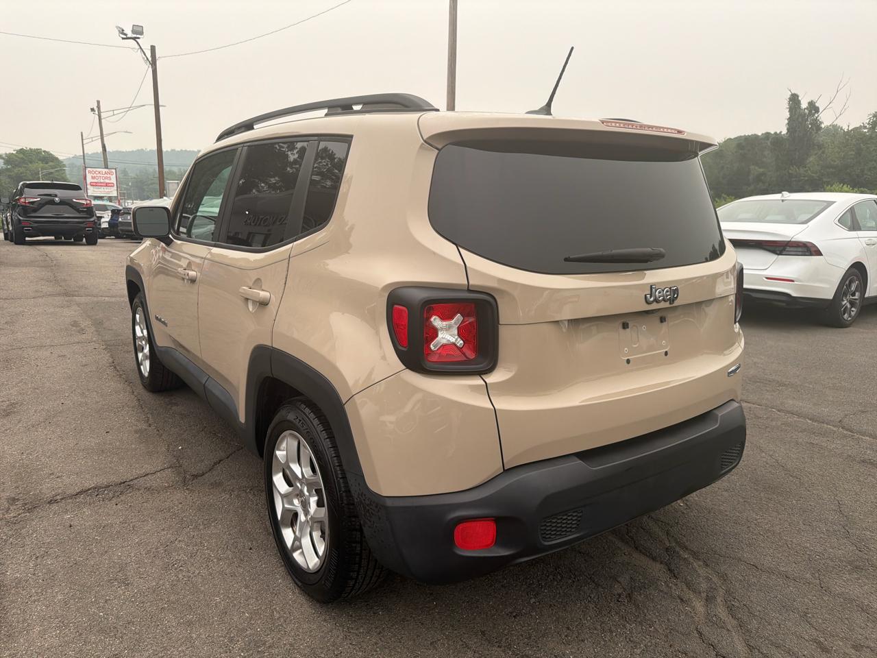 Jeep Renegade FWD 4dr Latitude 2016