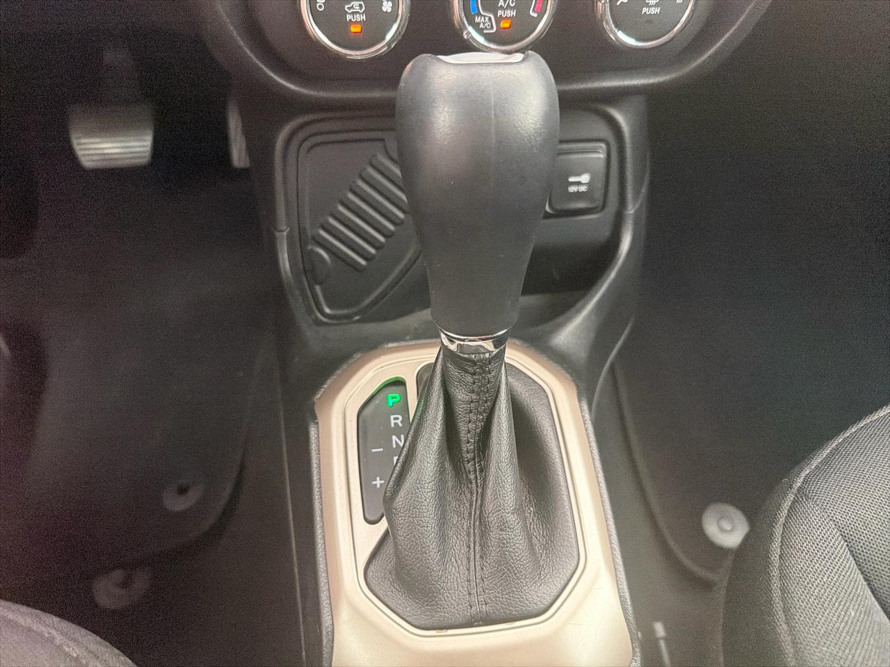 Jeep Renegade FWD 4dr Latitude 2016