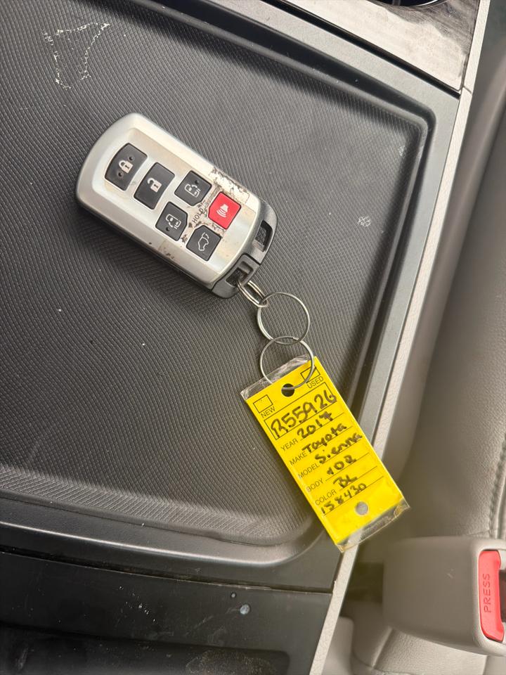 Toyota Sienna Limited Premium AWD 7-Passenger (Natl) 2017