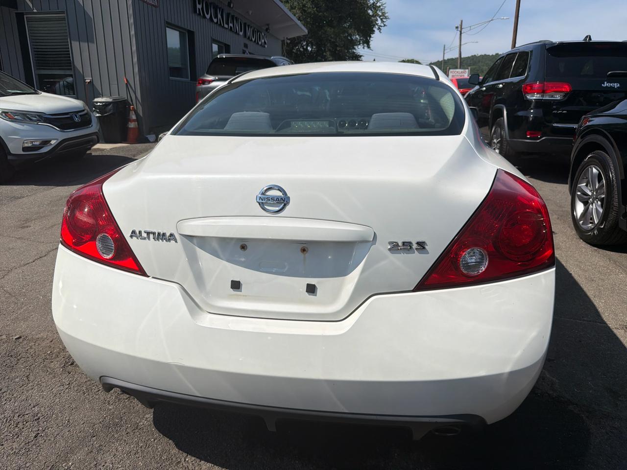 Nissan Altima 2dr Cpe I4 Man 2.5 S 2008
