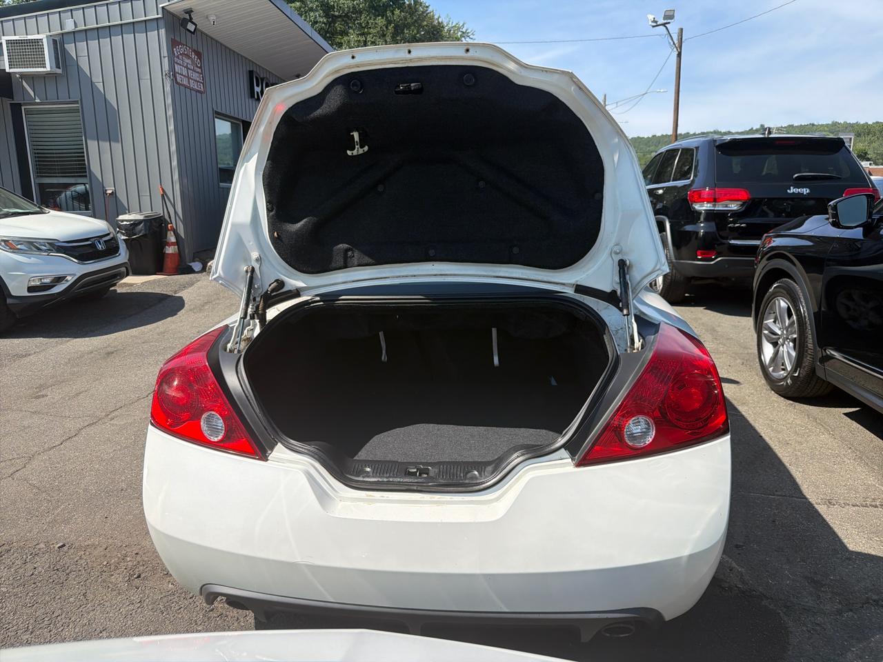 Nissan Altima 2dr Cpe I4 Man 2.5 S 2008