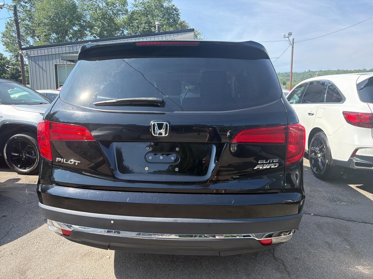 Honda Pilot Elite AWD 2017