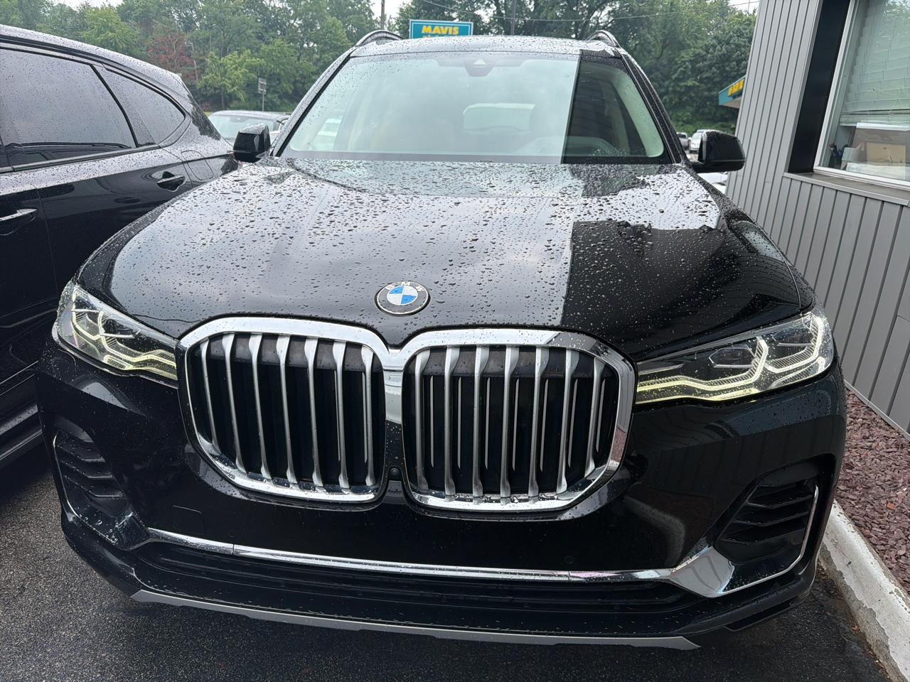 BMW X7 xDrive40i Sports Activity Vehicle 2021