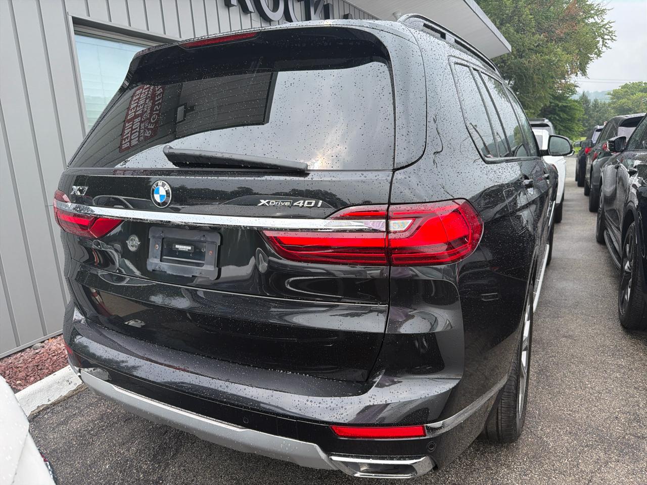 BMW X7 xDrive40i Sports Activity Vehicle 2021