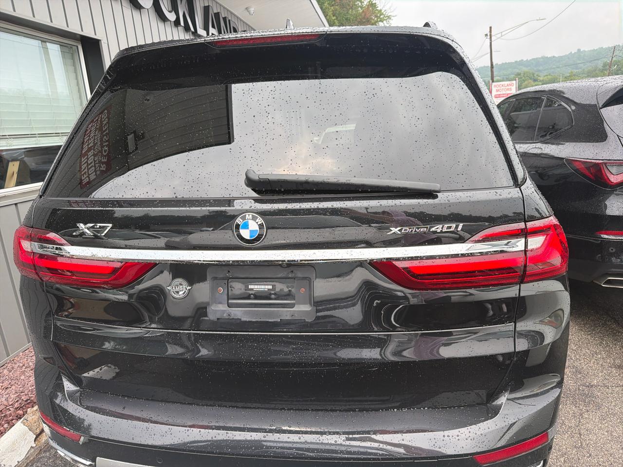 BMW X7 xDrive40i Sports Activity Vehicle 2021