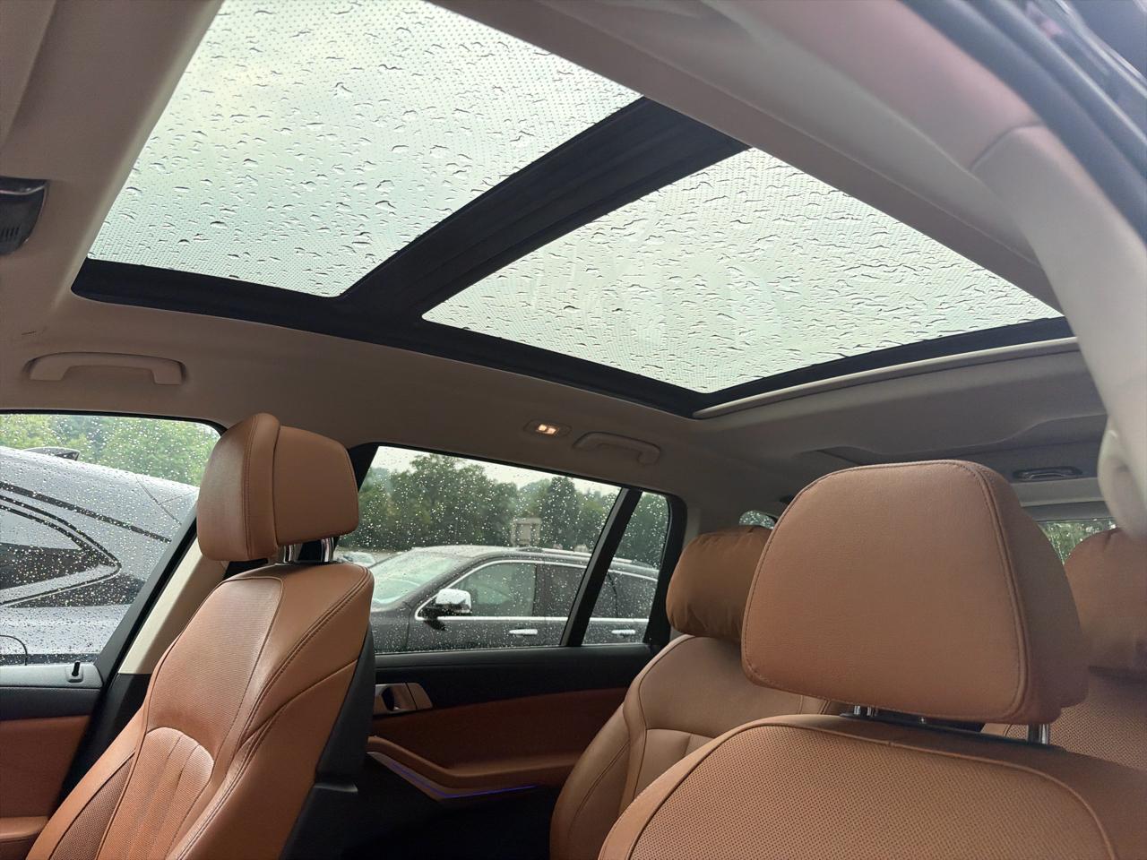 BMW X7 xDrive40i Sports Activity Vehicle 2021