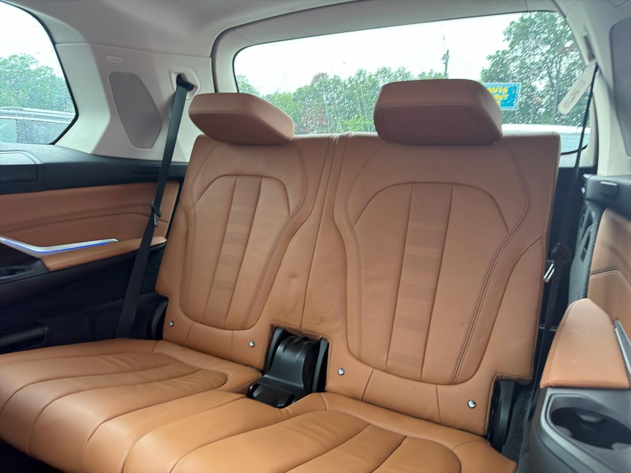 BMW X7 xDrive40i Sports Activity Vehicle 2021