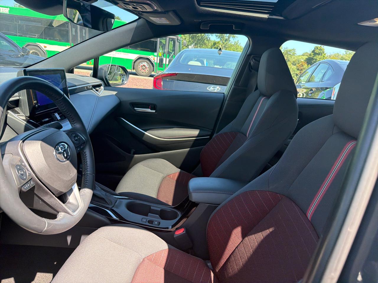 Toyota Corolla SE CVT (Natl) 2023