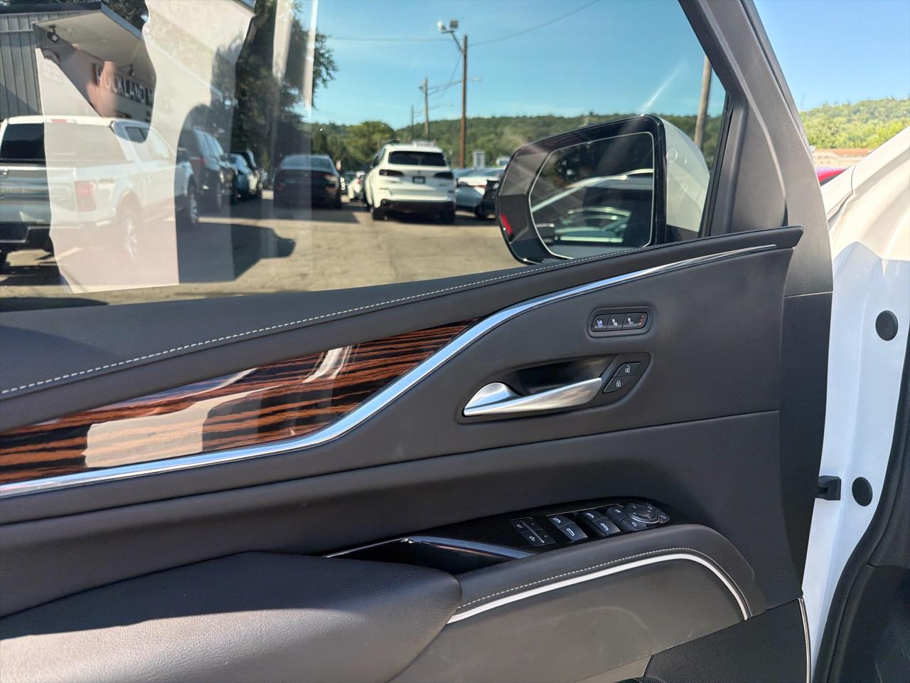 Cadillac Escalade 4WD 4dr Premium Luxury 2024