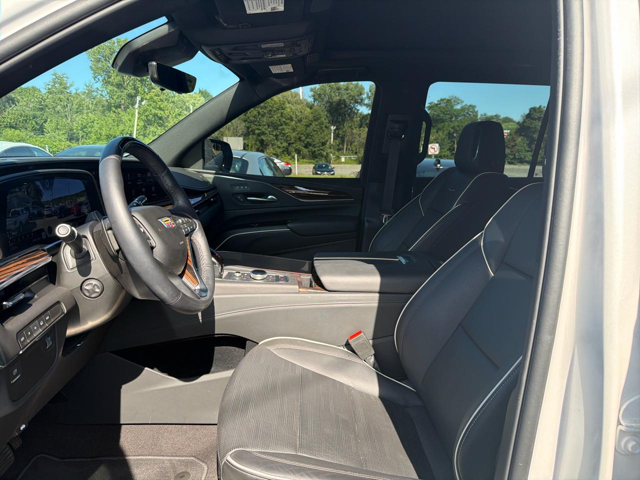 Cadillac Escalade 4WD 4dr Premium Luxury 2024