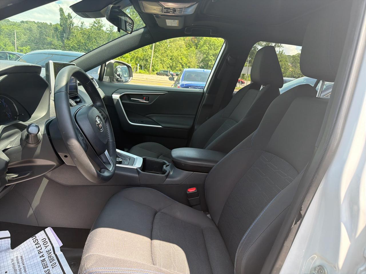 Toyota RAV4 Hybrid SE AWD (Natl) 2023
