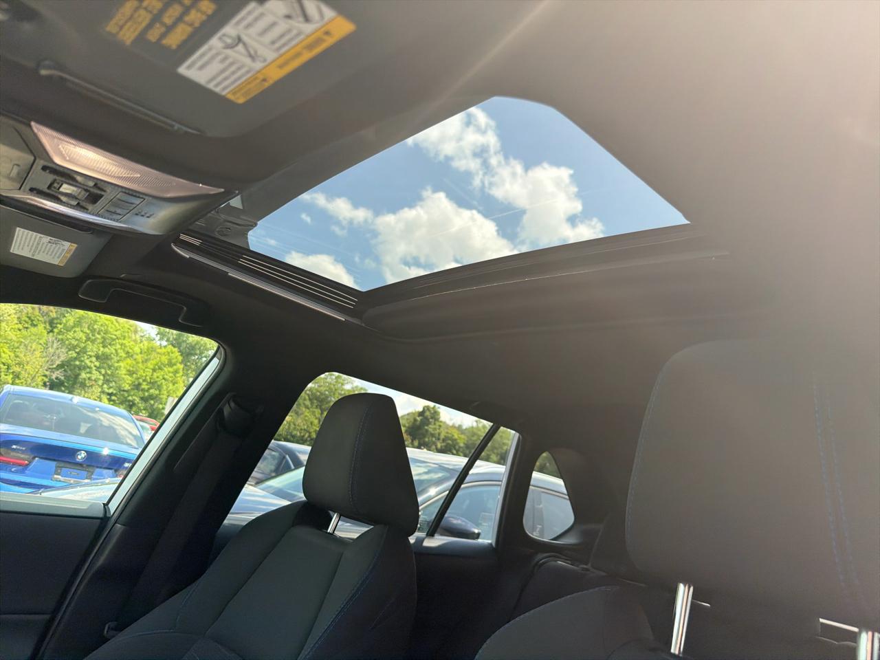 Toyota RAV4 Hybrid SE AWD (Natl) 2023