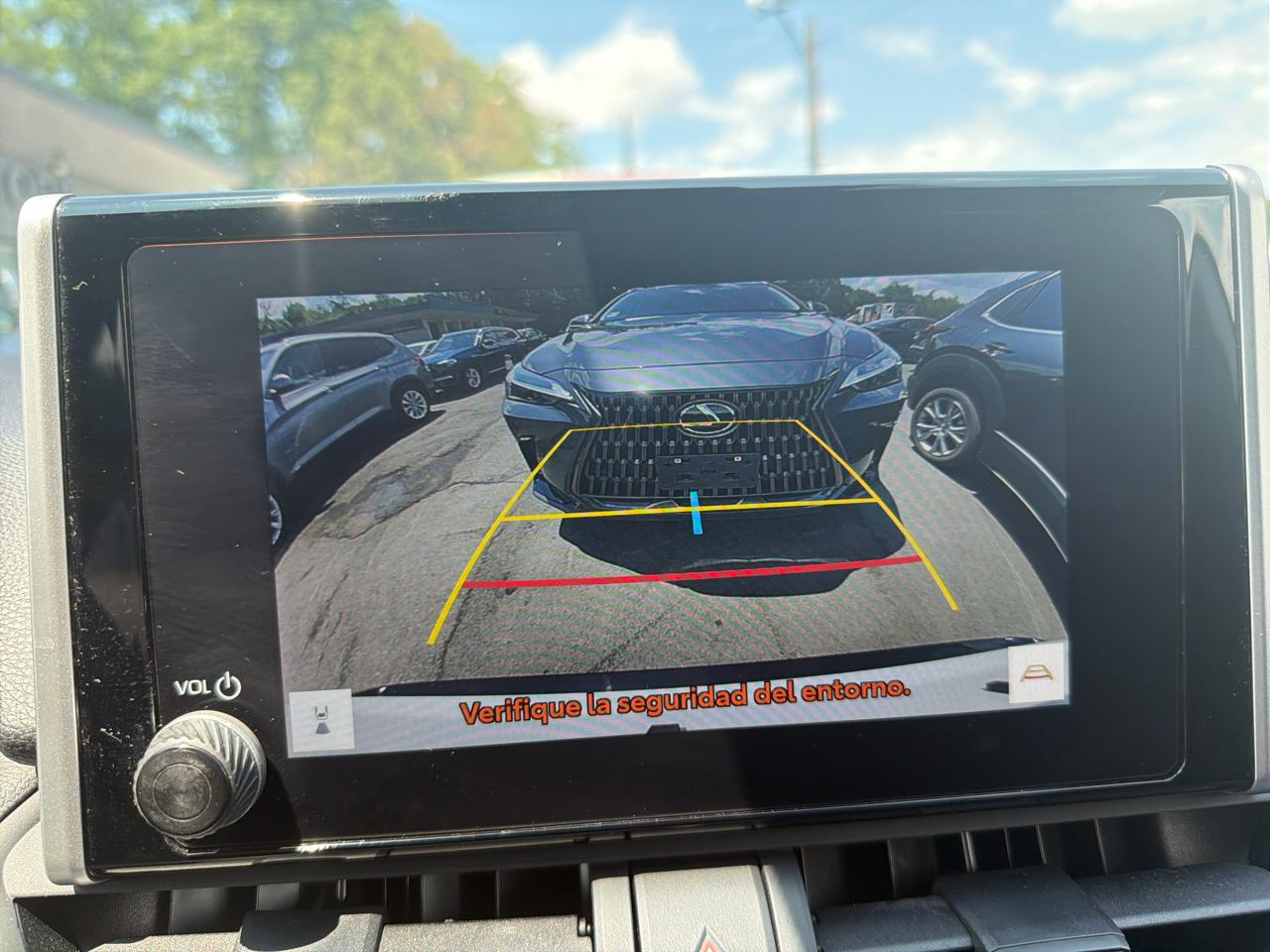 Toyota RAV4 Hybrid SE AWD (Natl) 2023